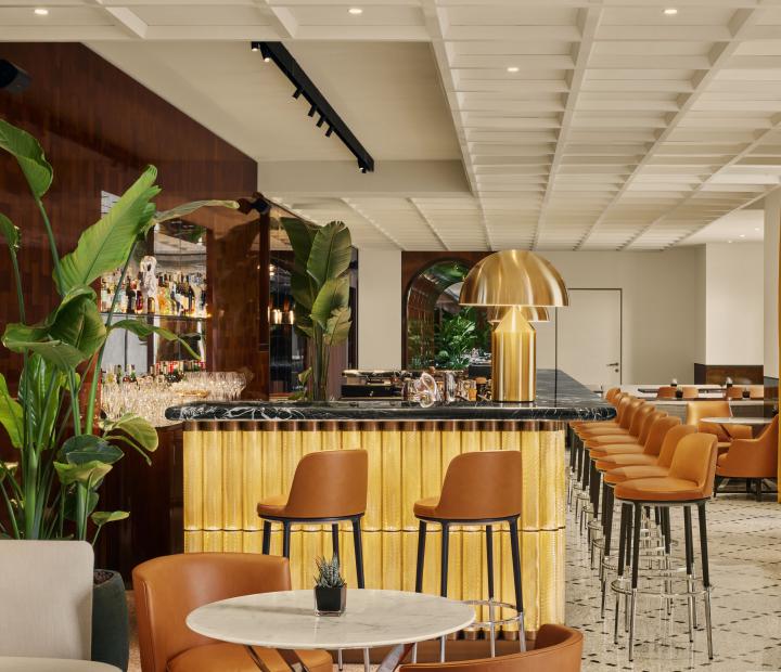 Bulgari Rome bespoke bar counter 2