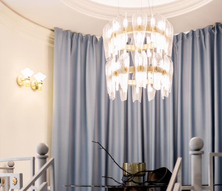 Aurrum Showroom Punk