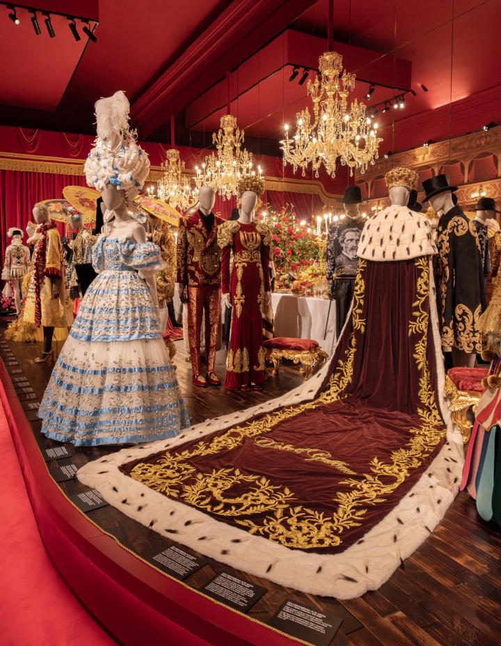 Dal cuore alle mani Sala teatro