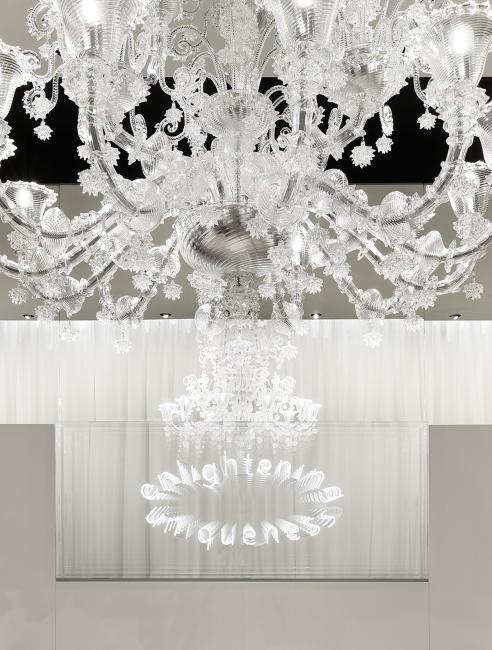Experience_Palazzo Barovier&Toso_White room_Brigitte Kowanz’s artwork.jpg