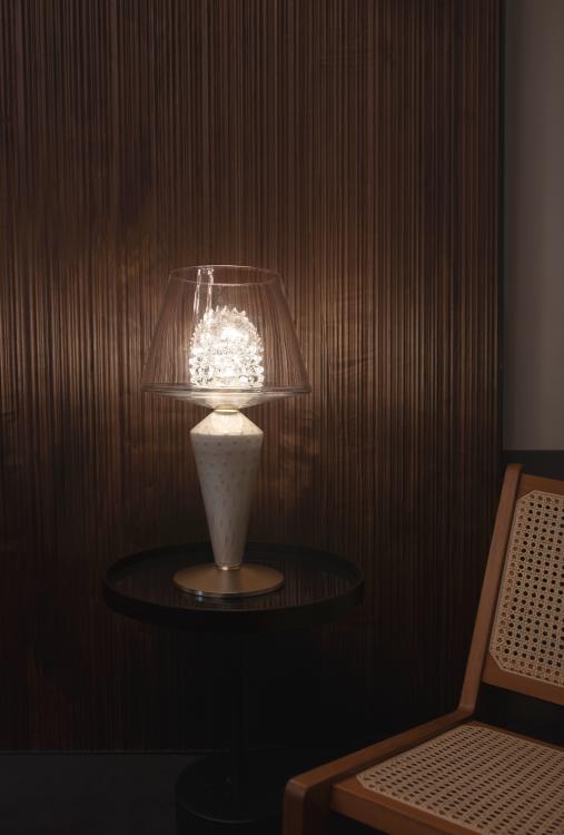 grace_7430_cc_ojmirror_table_01.jpg