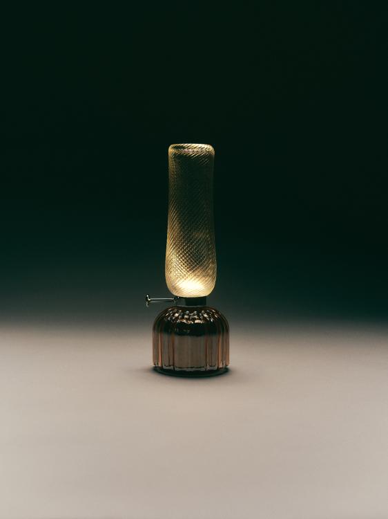 bt_aurora_portable-lamp_nichettor_editorial_09.jpg